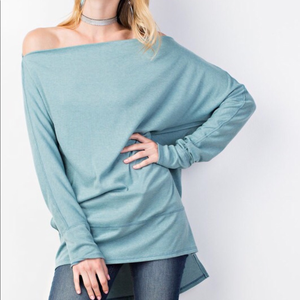 BNWT Easel Relaxed Off-Shoulder Tunic
